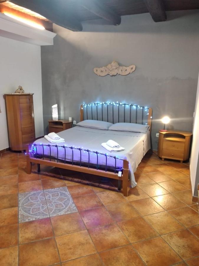 Casa Anto' Apartment เนเปิลส์ ภายนอก รูปภาพ