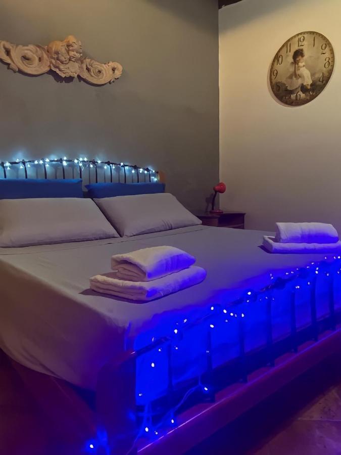 Casa Anto' Apartment เนเปิลส์ ภายนอก รูปภาพ