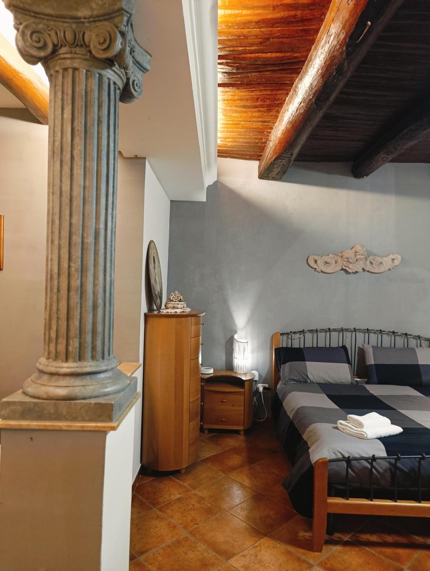 Casa Anto' Apartment เนเปิลส์ ภายนอก รูปภาพ